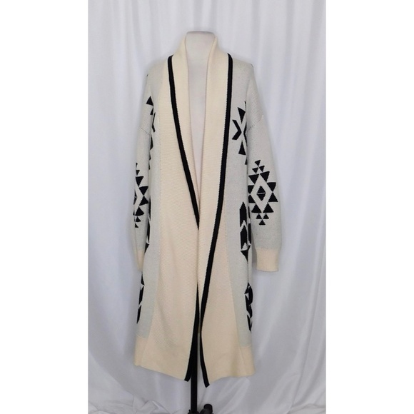 BLANK NYC Aztec Print Longline Cardigan Sweater Ivory Black Knit Tribal Small - Picture 3 of 14
